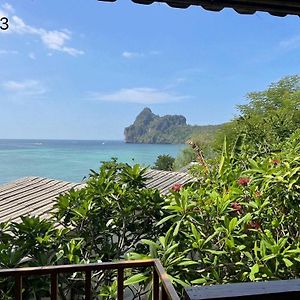 Phi Phi Cozy Seafront Resort